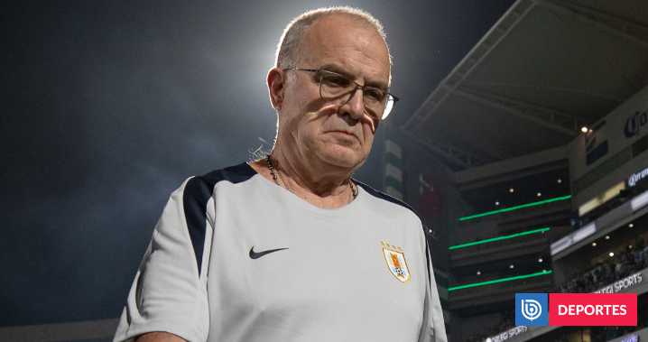 Bielsa fue insultado por hinchas tras paliza de EEUU: prensa uruguaya destrozó a DT por derrota