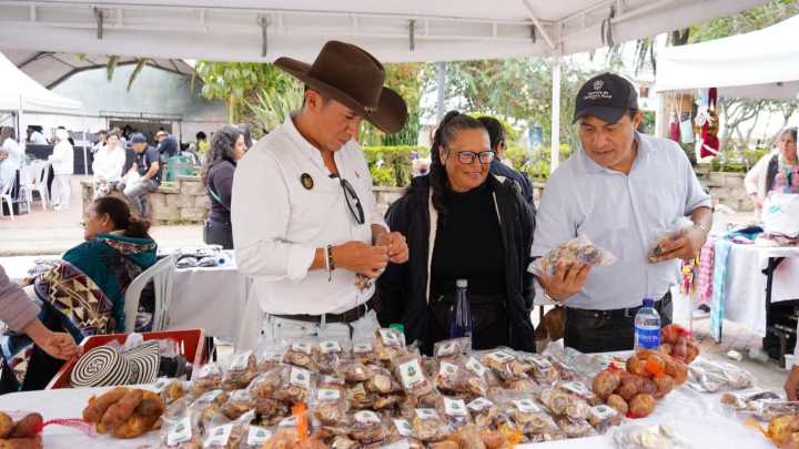 Más de 5.000 millones de pesos para complejo ganadero en el Valle de Tenza