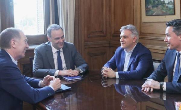 CGT ya dialoga con Llaryora y va por más gobernadores y diputados