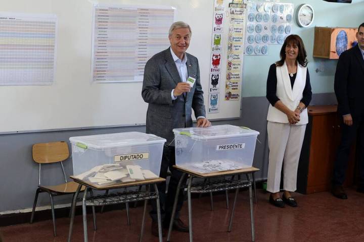 Kast tras emitir su voto: “Todas las imágenes que nosotros podamos dar en el sentido de unidad son importantes”