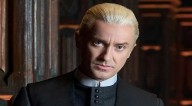 ¡Tom Felton desata la euforia al revivir su icónico papel como Draco Malfoy! (+Video)