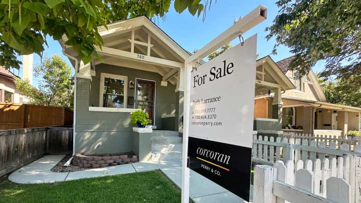 Average U.S. long-term mortgage rate ticks up to 6.22% after four straight weekly declines