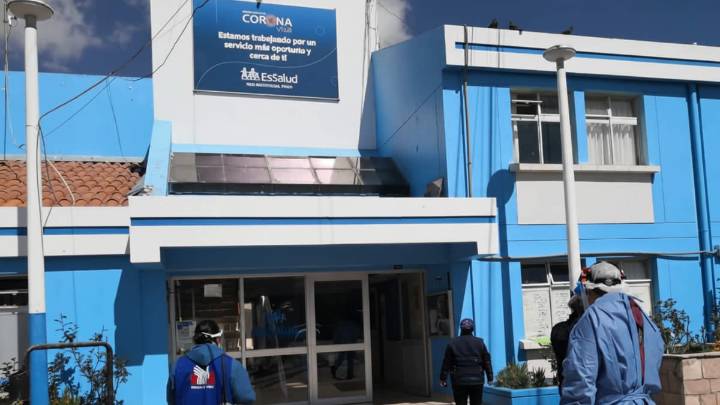 Trabajadores y asegurados de EsSalud Puno rechazan designación de Francisco Portugal como gerente