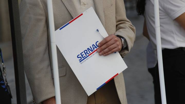 Sernac presenta el Reporte de Publicidad Sexista: Hallazgos van desde violencia estética a roles estereotipados