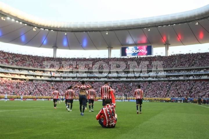 Gana 'Hormiga' título de goleo, junto a Paulinho y Pedro
