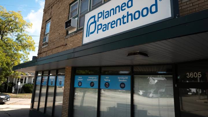 Florida attorney general sues Planned Parenthood, challenges abortion pills