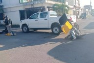 Motociclista termina lesionado tras impactarse contra una camioneta en Chetumal