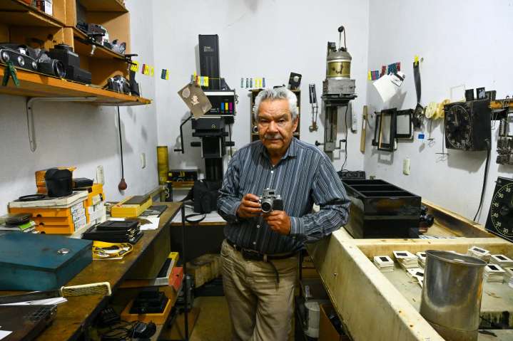 PERSONAJE | Joaquín Hernández, una vida capturando la Noche de Muertos