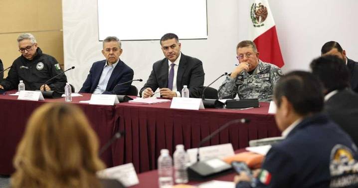 Harfuch se reúne con transportistas y promete reforzar seguridad en carreteras