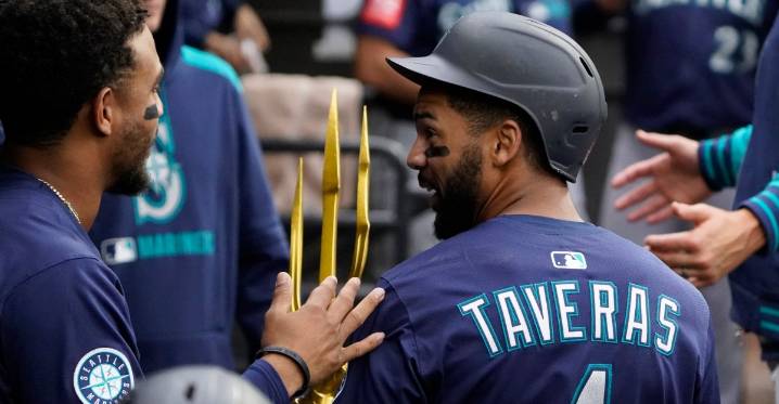 Friday Bird Droppings: The Orioles roster changes have begun