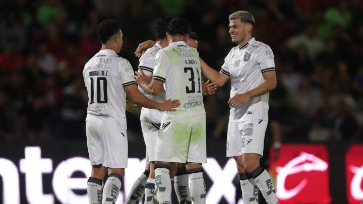 Querétaro exhibe a la Liga MX