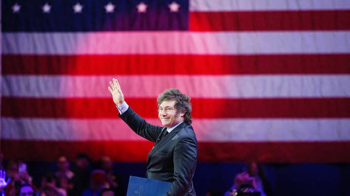 🔴 En vivo. Milei reunió a sus diputados y senadores en la Casa Rosada