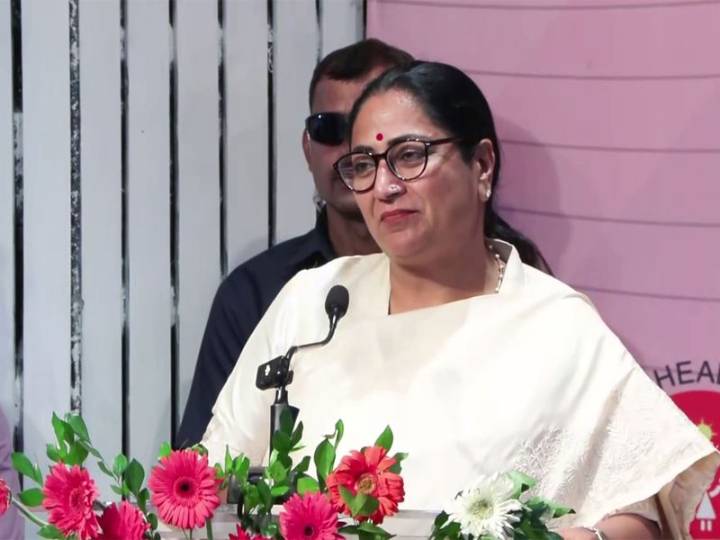 Govt to extend Ujjwala Yojana to slum households using traditional stoves