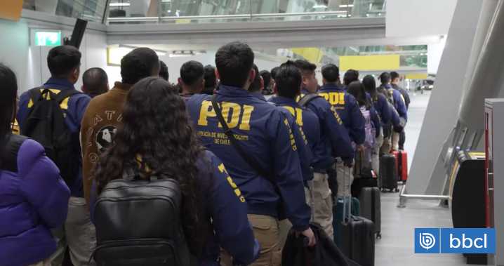 Expulsan a 69 extranjeros en vuelo chárter con destino a Perú y Colombia: 23 son por causas judiciales