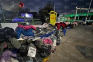 Entrega gobernadora chamarras a niños vulnerables de la entidad