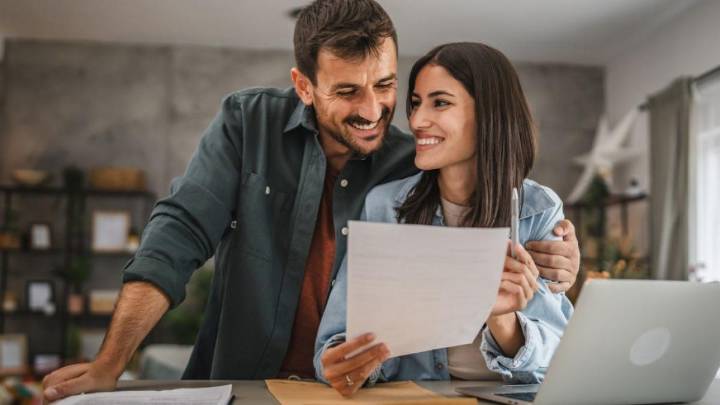 Remuneración y regalos por tu nómina: estas cuentas te dan hasta 760€ o hasta un 3% TIN por tu salario