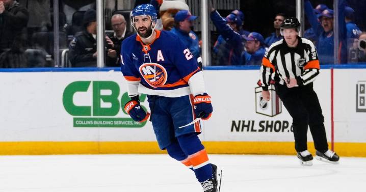 Islanders forward Kyle Palmieri out six-to-eight months with knee injury