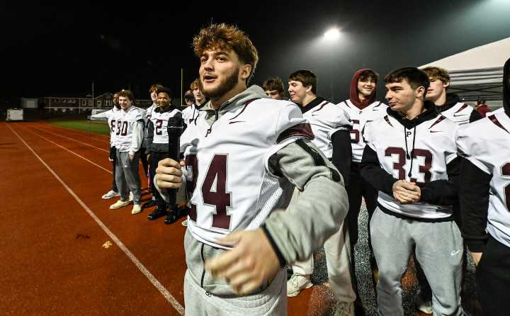 Phillipsburg celebrates its Stateliners during community rally Thanksgiving Eve (PHOTOS)