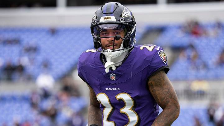 Eagles acquire Jaire Alexander from Ravens