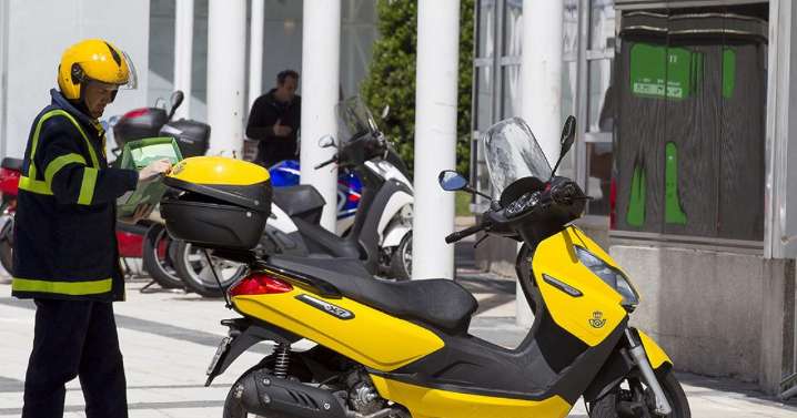 El desplome dramático de los envíos postales obliga a Correos a cambiar su forma de trabajar