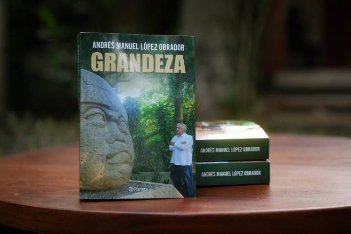 AMLO reaparece con “Grandeza”, su nuevo libro sobre la herencia cultural de México