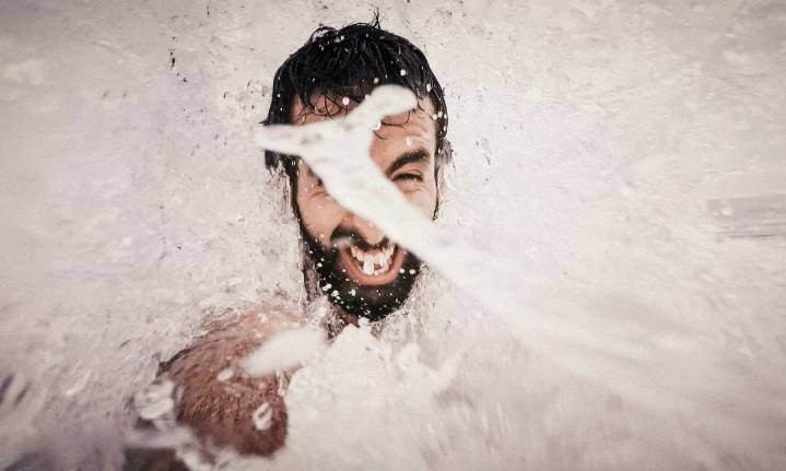 Is dunking your face in a bowl of ice water each morning actually a health hack?
