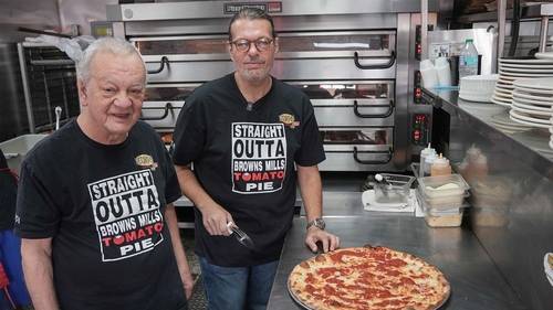 New Jersey pizza shop offers free meals to families in need