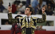 Enrique Colombo triunfa con tres orejas en la ‘Corrida de las Calaveras’