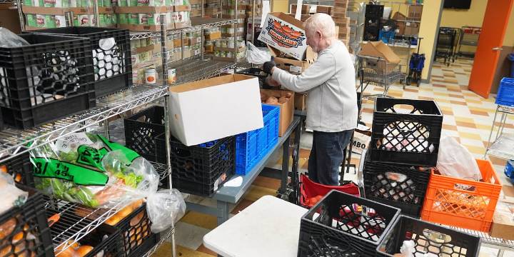 Trump administration renews Supreme Court appeal to keep full SNAP payments frozen