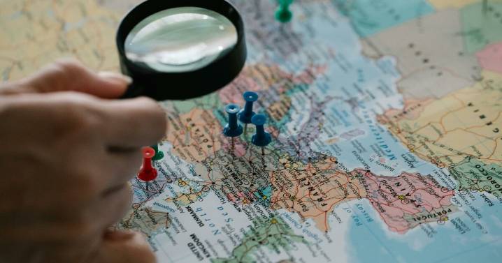 “What’s Wrong With This Map?”: 22 Geography Questions To Test Your World Knowledge