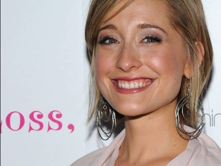 SEX CULT CONFIDENTIAL: Smallville star Allison Mack spilling her guts