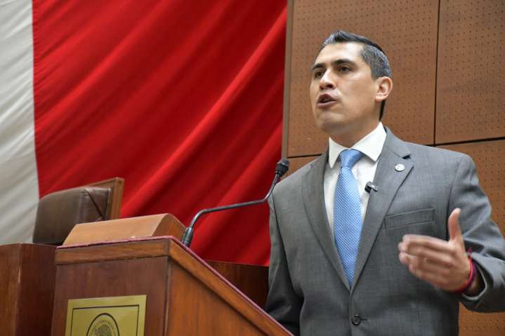 Denuncia Carlos Peña en tribuna que los centros de acopio de frijol siguen cerrados