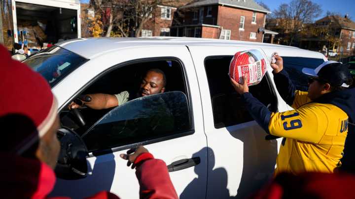 Holiday food giveaways create gratitude in Detroit area after SNAP pause, inflation
