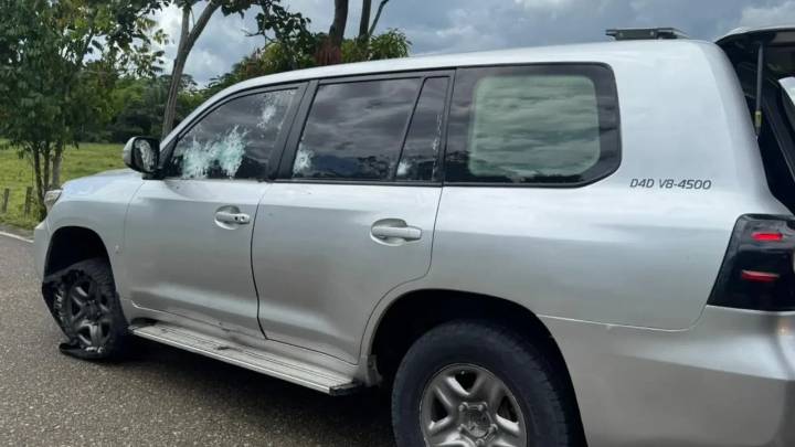 Atacan a tiros caravana del gobernador de Arauca en la vía Saravena