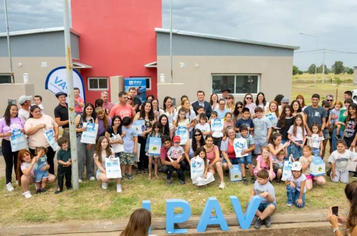 Entregaron 20 viviendas en Guatraché