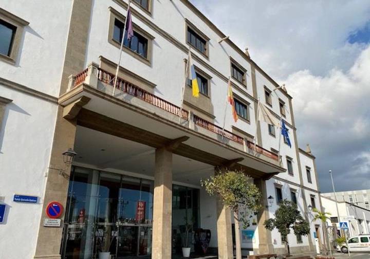 Cinco 'pesos pesados' del Puerto elevan la voz contra la deriva de la institución: «acoso y enchufismo» sin que Calzada actúe