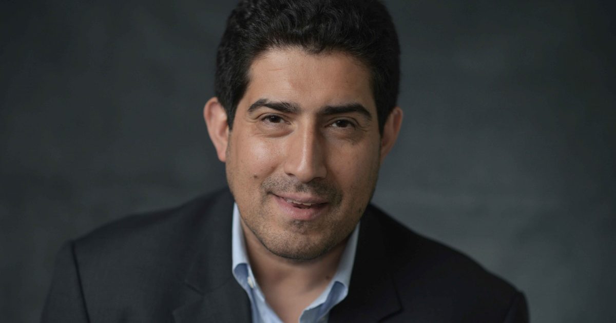 Patricio Navia: «El próximo presidente de Chile va a tener una corta luna de miel»