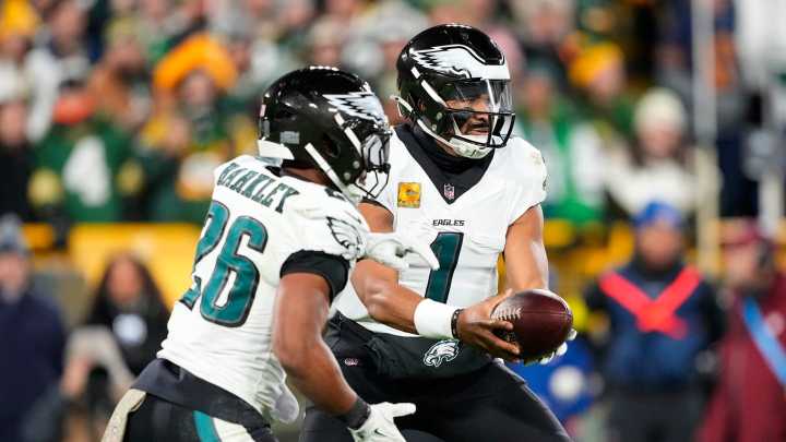 Lions at Eagles odds, picks and predictions