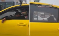 Taxista peruano y pasajero se quedan dormidos en pleno tráfico en Lima y escena se vuelve viral