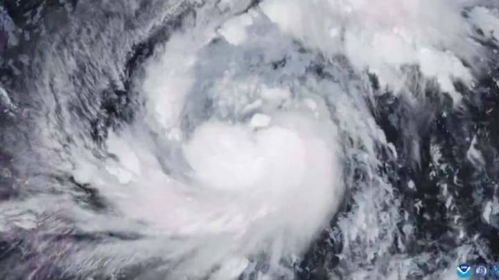 Super Typhoon Fung-wong slams into Philippines after killing 2, displacing 1mn