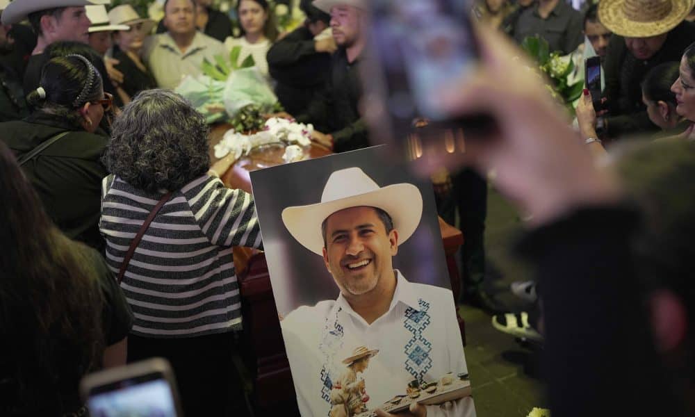 Gobernador mexicano dice que alcalde asesinado “sabía el riesgo” de enfrentar delincuencia