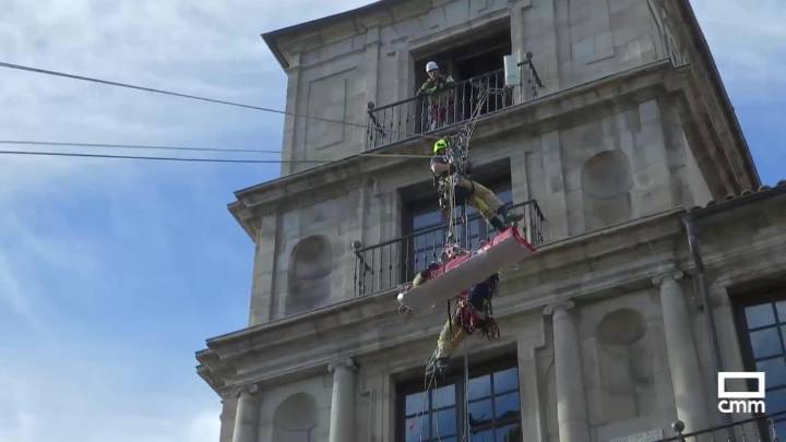 Bomberos de toda España participan en las Jornadas de Rescate en Altura en el casco de Toledo