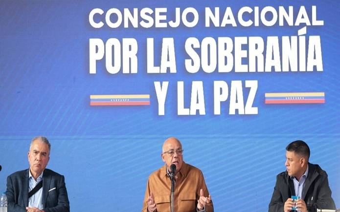 Jorge Rodríguez: "Despliegue militar de EEUU en el Caribe es grosero"