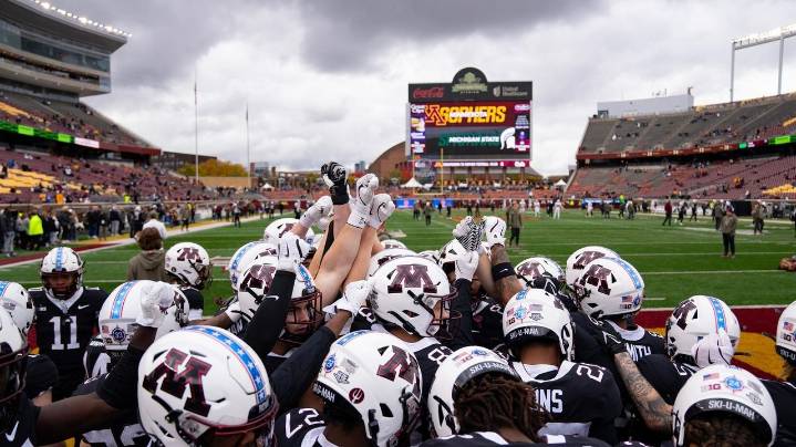 Lindsey's OT touchdown run helps Minnesota deny Michigan State first Big Ten win with 23