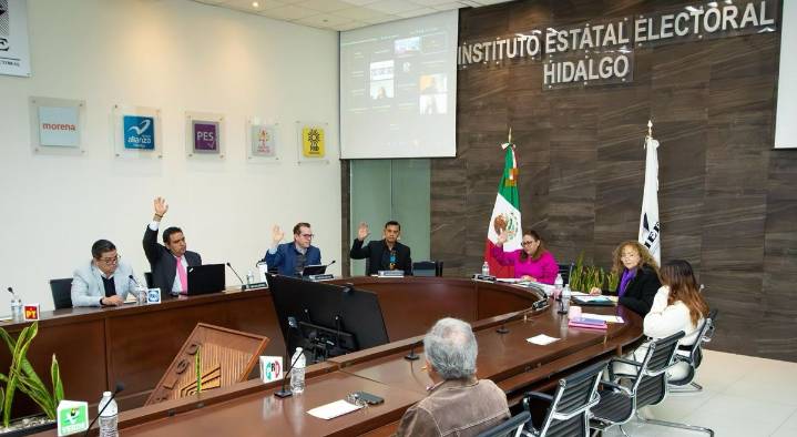 Revocación de mandato: partidos alertan por el regreso de las firmas en papel