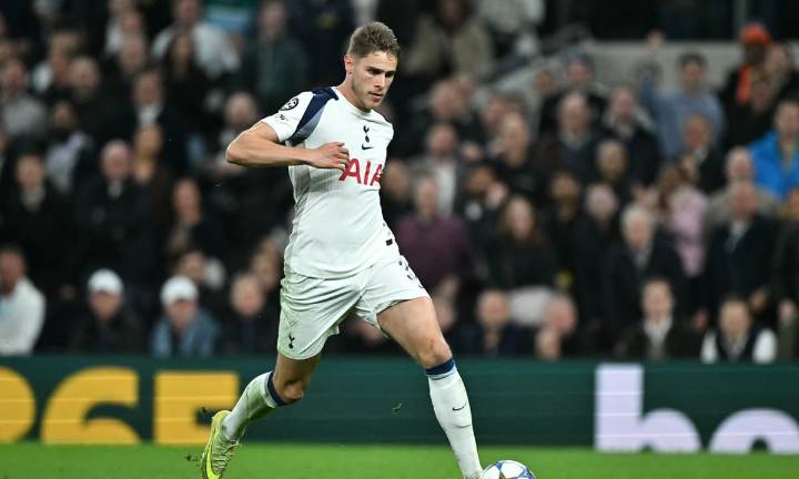 Watch: Micky van de Ven sparks Lionel Messi comparisons with Tottenham wondergoal