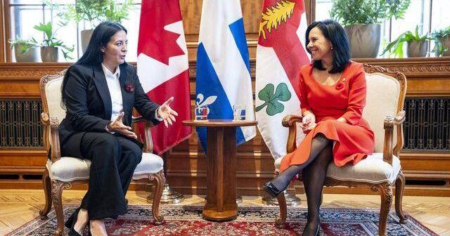 Montreal Mayor Valérie Plante sends message against cynicism as she meets successor