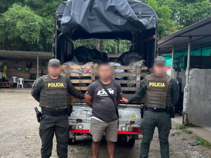 Capturan a hombre por transporte ilegal de carbón en la vereda La Cafelina, Villagarzón