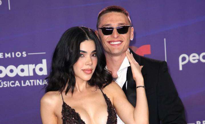 Peso Pluma y Kenia Os celebran 9 meses de novios con románticas fotos