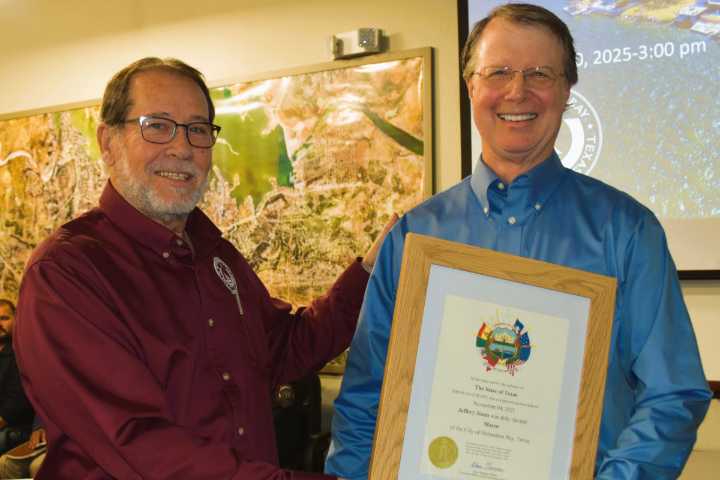 Horseshoe Bay swears in council officials